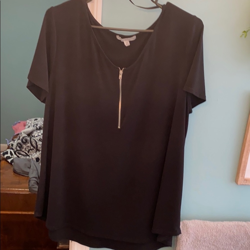 Black flowy blouse top